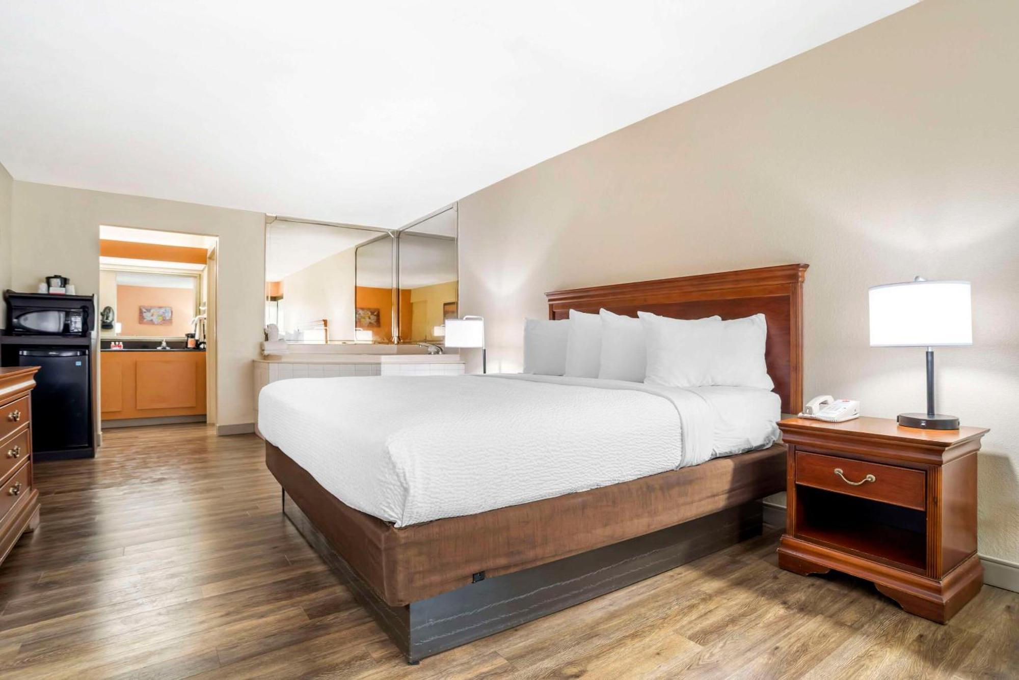 Econo Lodge Moss Point - Pascagoula Экстерьер фото